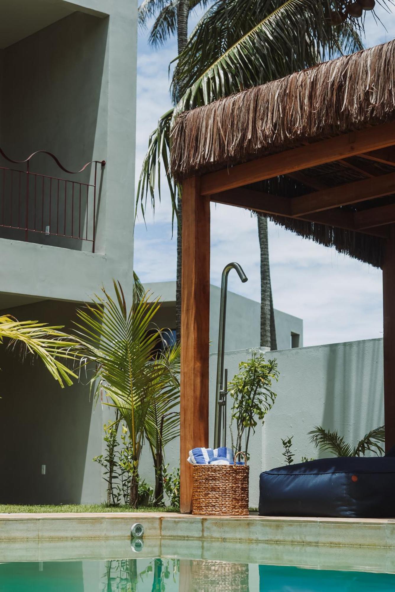 Luau Hotel غاجيرو المظهر الخارجي الصورة